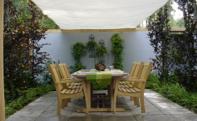 Beurs bloem en tuin, Gelfort meubels Robinia